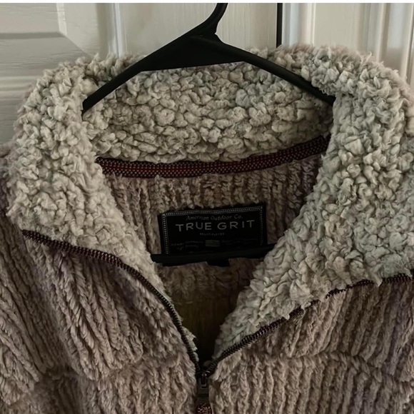 True Grit pullover - Picture 2 of 4